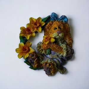 VINTAGE • 90's folk art resin bunny daffodil wreath brooch cottagecore